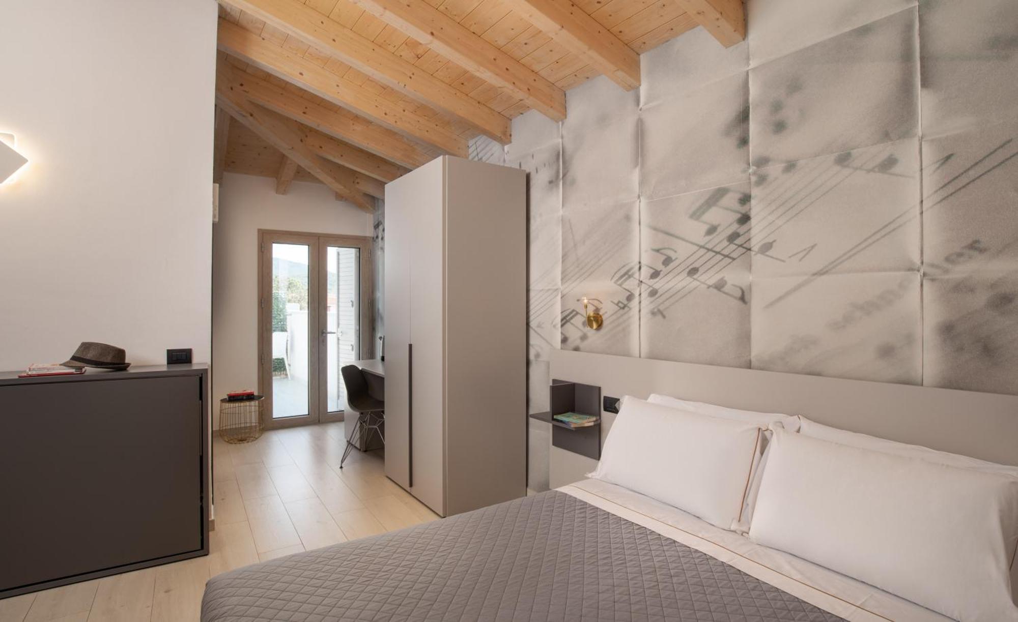 Theodore Rooms San Teodoro  Eksteriør bilde